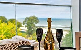 Marine Hotel apartament prywatny studio widok na morze basen sauna jacuzzi 5 piętro